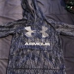 Black and grey under armour sweater